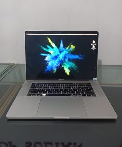 MacBook Pro Retina 15 Inch Core i7 RAM 16GB SSD 512GB Dual VGA